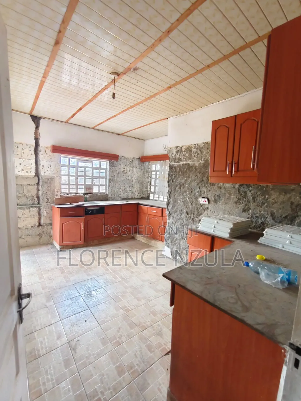 4bdrm Bungalow in Kamukuru, Matasia for sale in Matasia