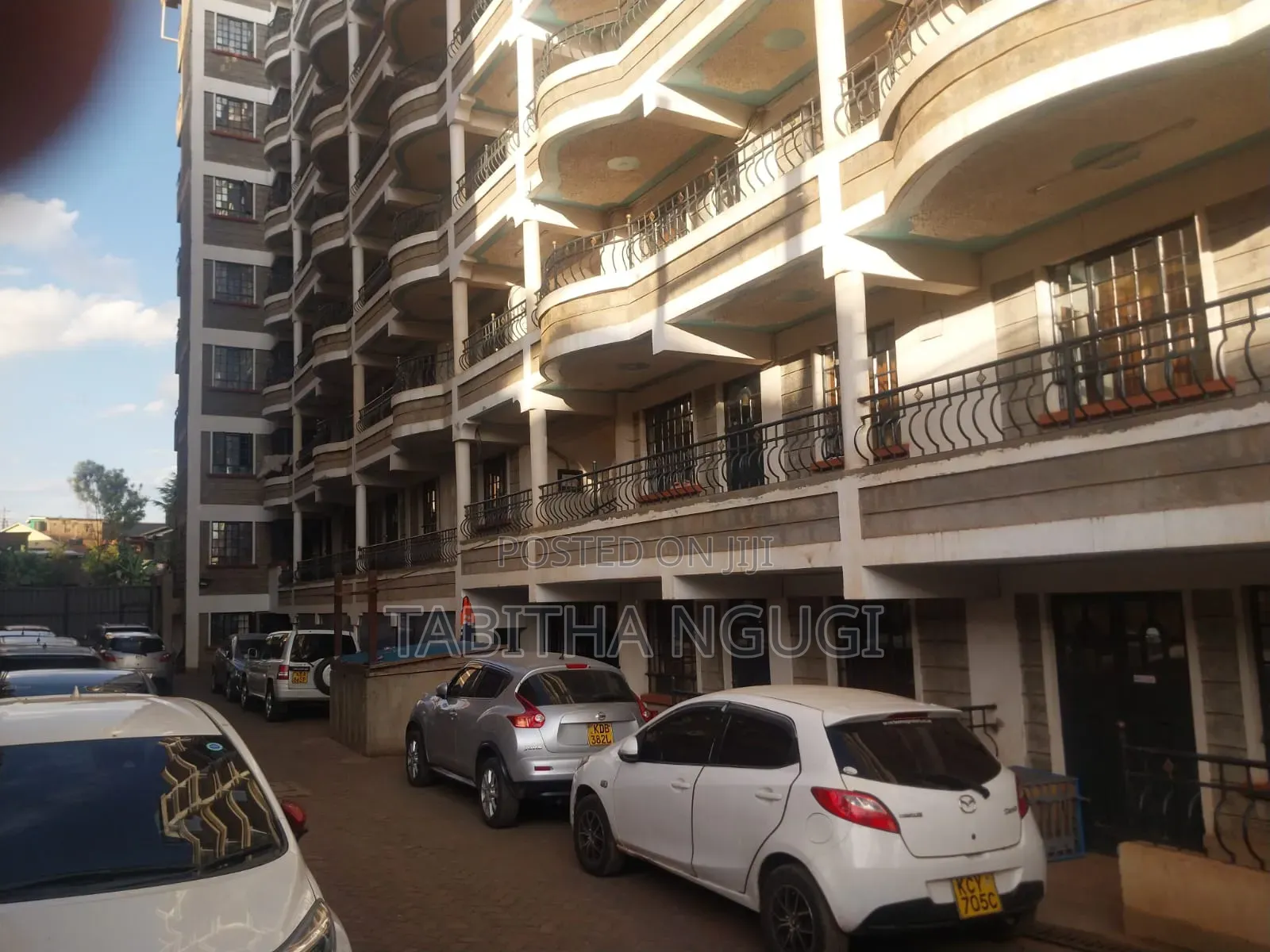 2bdrm Block of Flats in Regen for sale in Regen