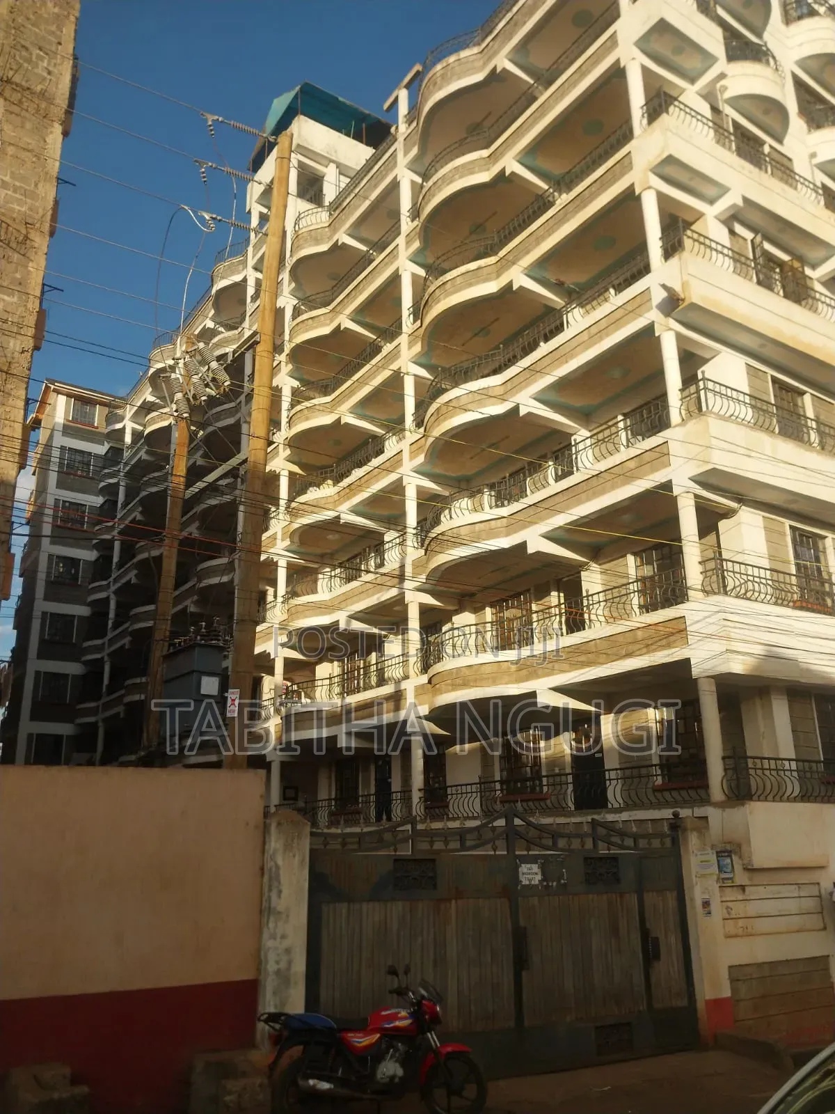 2bdrm Block of Flats in Regen for sale in Regen