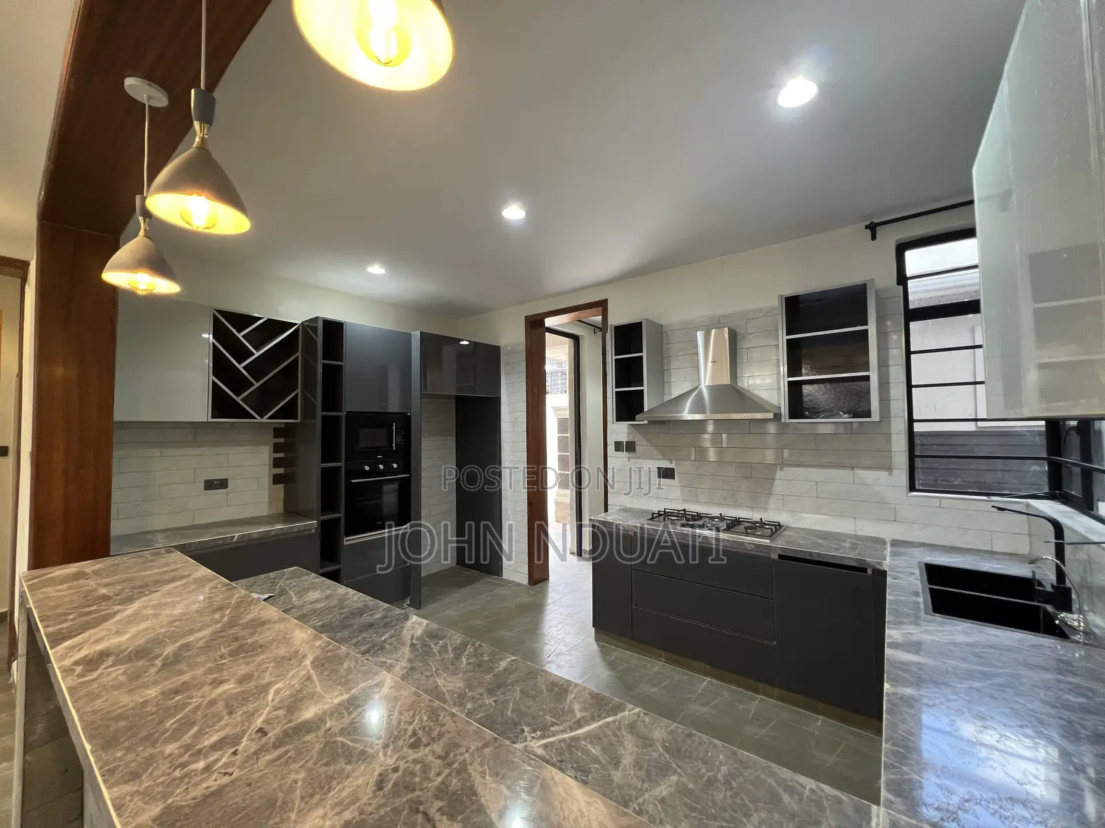 5bdrm Mansion in Membley Estate for sale in Membley Estate
