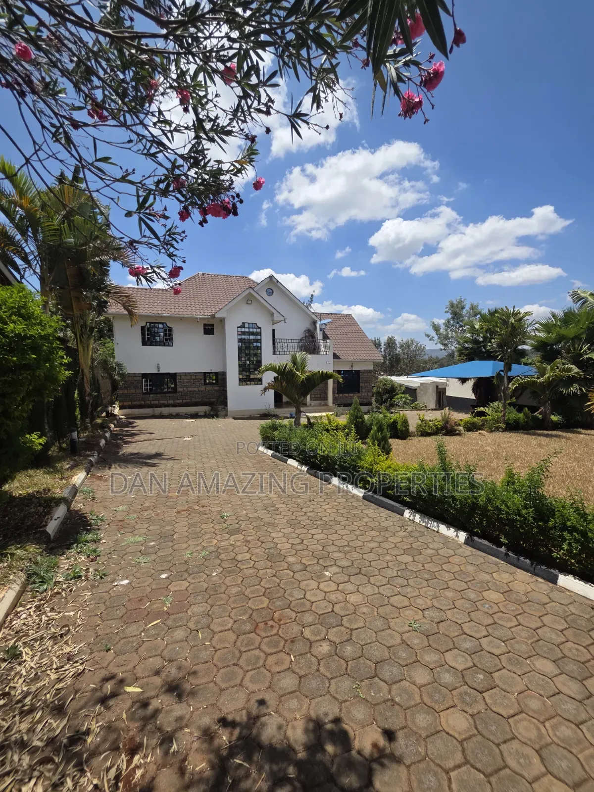 4bdrm Maisonette in Kerarapon On 1/4 for rent in Kerarapon