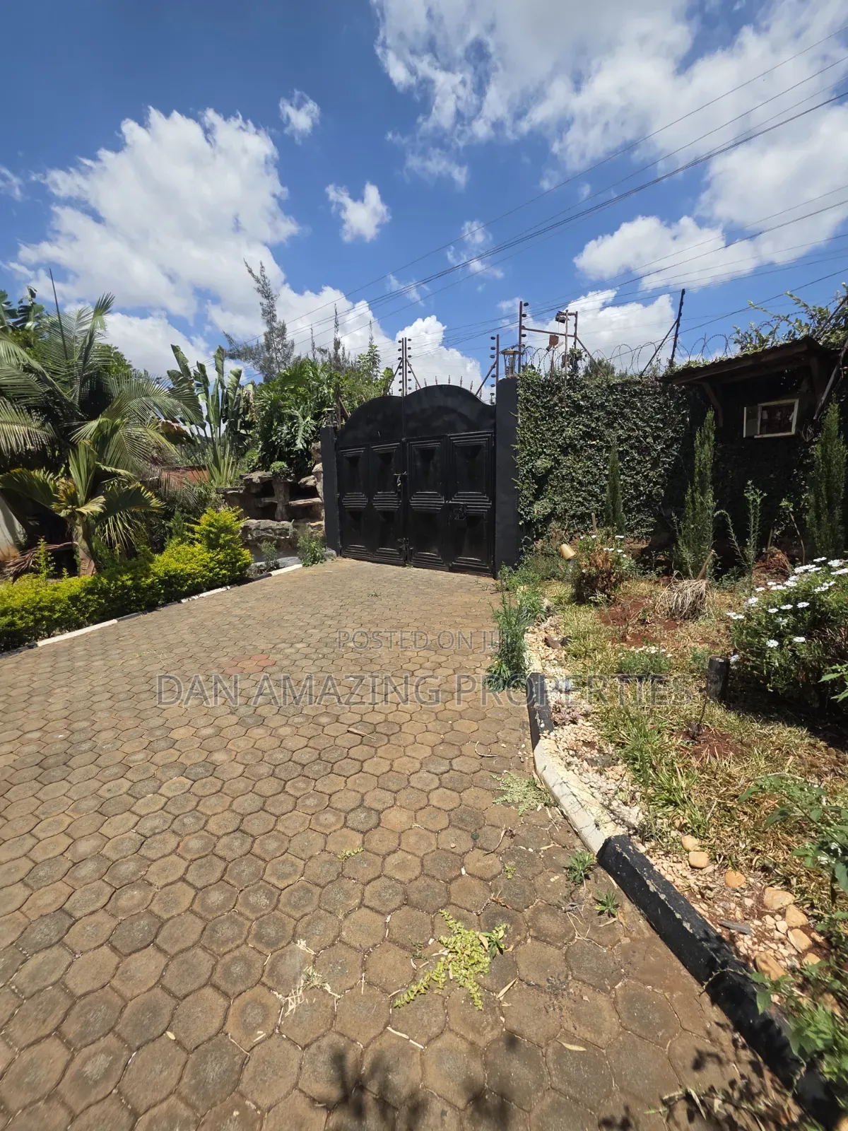 4bdrm Maisonette in Kerarapon On 1/4 for rent in Kerarapon
