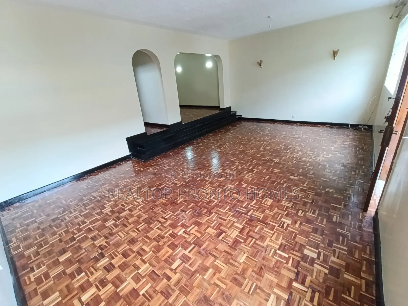 5bdrm House in Valley Arcade for rent in Valley Arcade