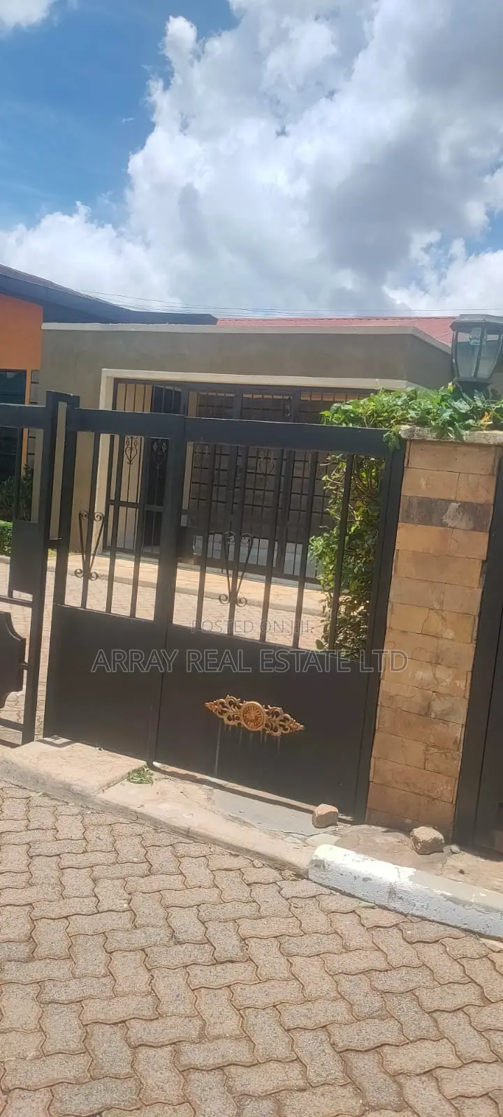 Furnished 3bdrm House in Karai for sale in Karai