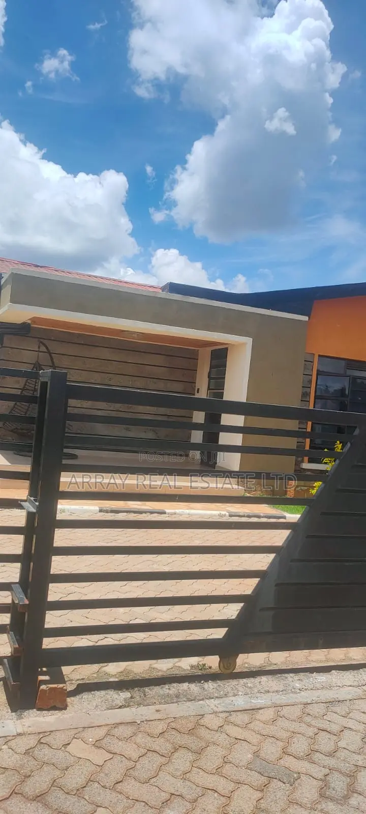 Furnished 3bdrm House in Karai for sale in Karai