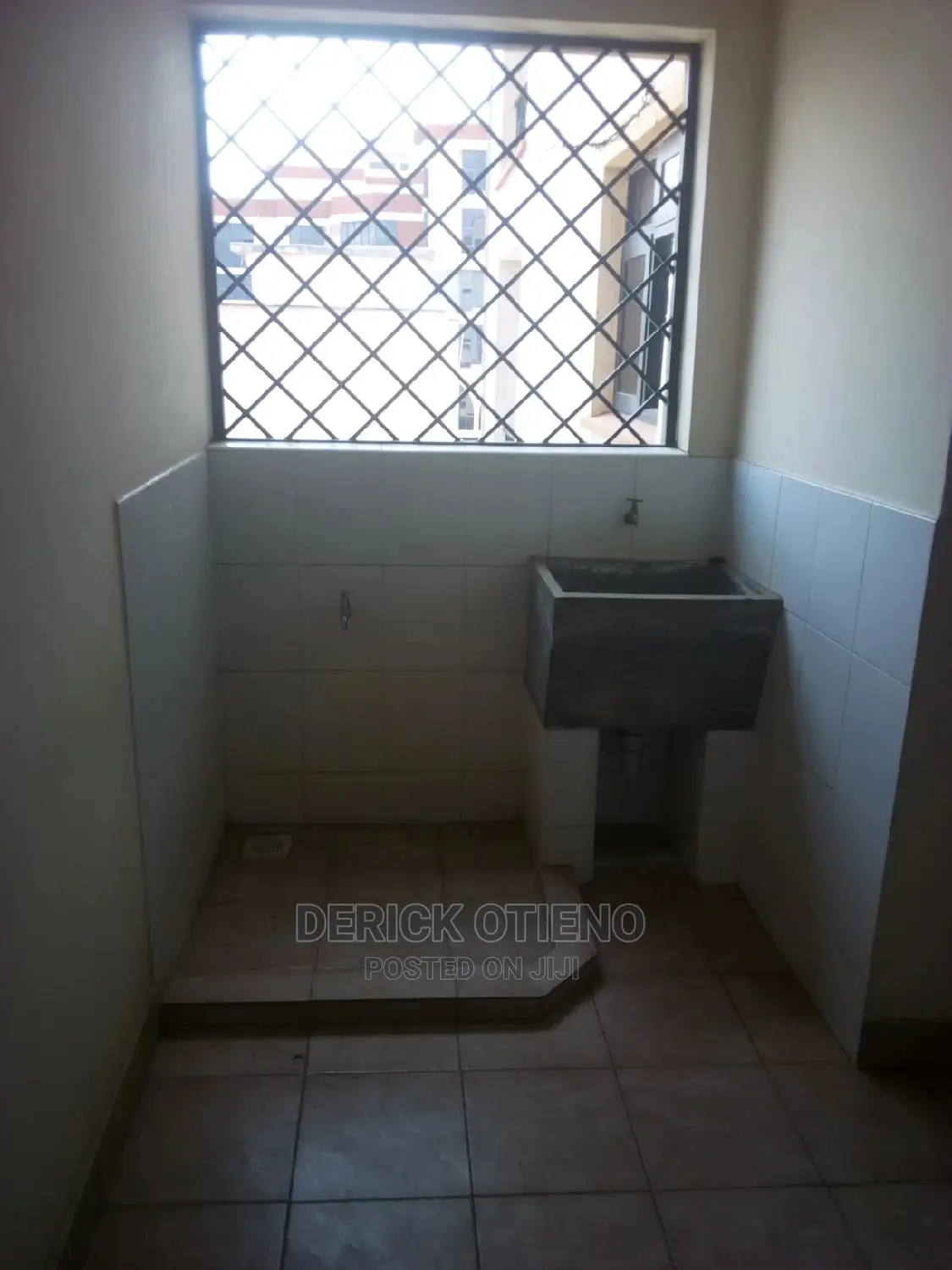 Kilimani Bedsitter: Executive Living Space Available Now in Kilimani