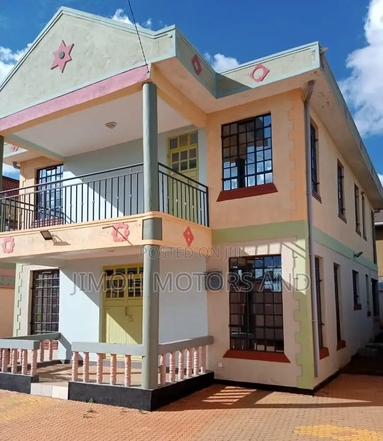 House for Sale in Ngoigwa: Invest in Your Dream in Parklands/Highridge